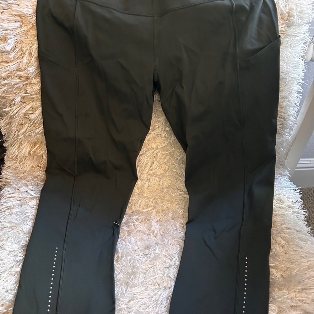 3 Pairs of Lululemon Leggings - Picture 6 of 6